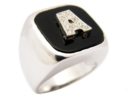 Anello in argento con iniziale Anello in argento con iniziale
