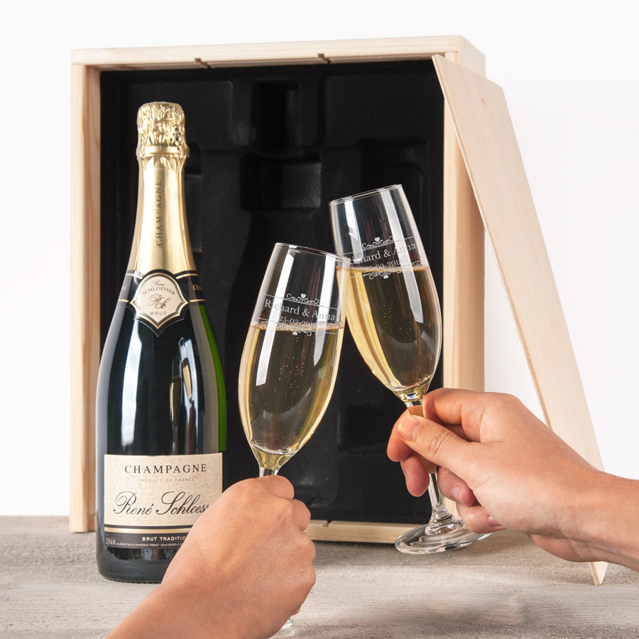 YourSurprise Flute Champagne Personalizzato con Nome Diversi Design e Caratteri Flute Champagne Inciso con Nome: Personalizzabile con Testo 1 